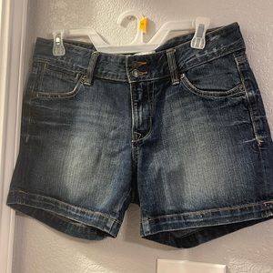 Distressed Old Navy Women Hemmed Jeans Shorts Size 8 Ultra Blue Denim